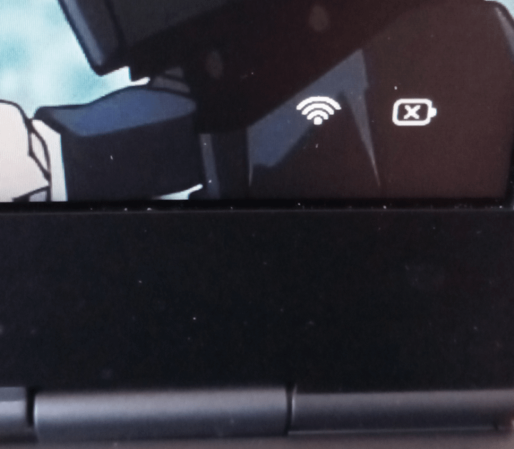 Das Batteriesymbol des Laptops hat ein x darauf