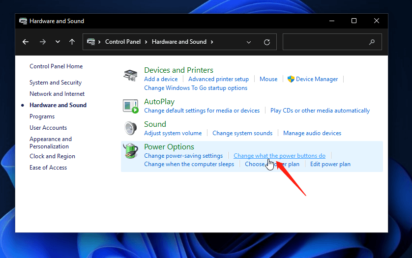 Der Windows 11-PC startet kurz nach dem Start des Bildschirmschoners neu (und wenn der Monitor manuell ausgeschaltet wird)