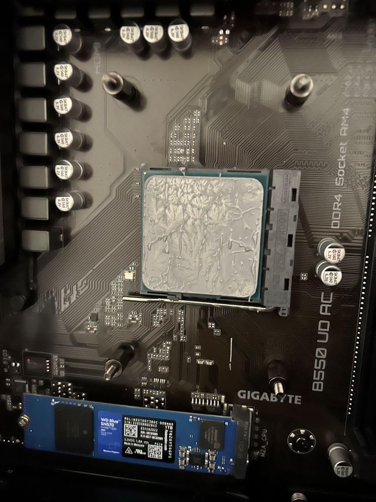 Ryzen 7 5800X3D heating quickly and ...